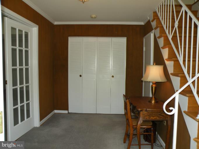 6204 Greeley Boulevard Springfield, VA 22152 - Photo 9 of 16 Interior (General)
