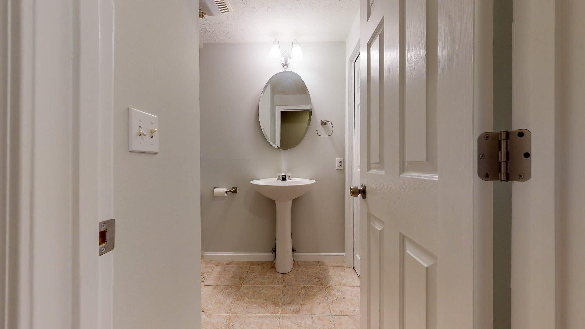 11 Greenwich Way, Unit 43 Kennebunk, ME 04043 - Photo 11 of 26 13-web-or-mls-11-Greenwich-Way-Kennebunk