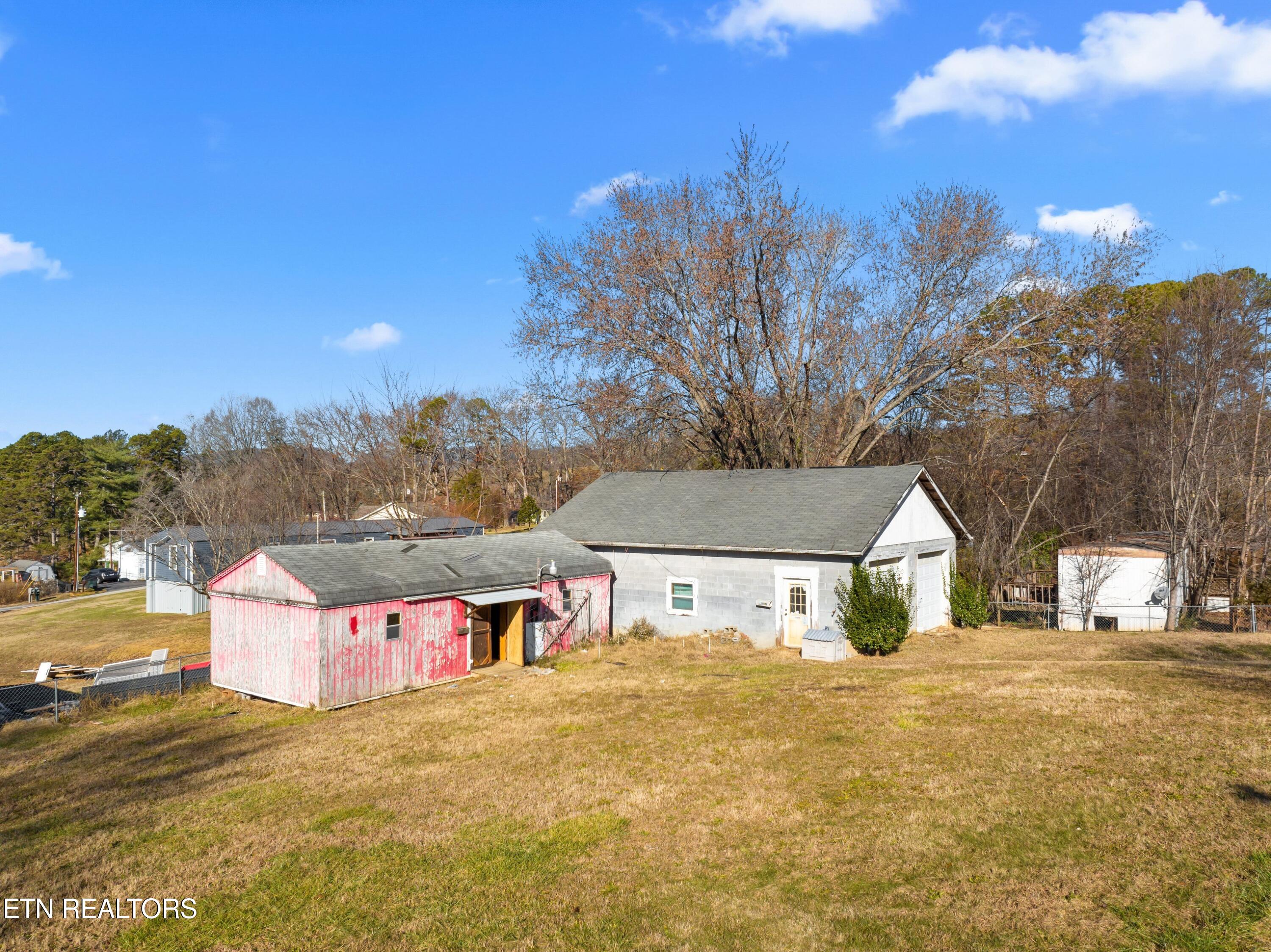 210 Rice Drive Bean Station, TN 37708 - Photo 23 of 33 EJI_20231214104908_0156_D.jpg-SMALL