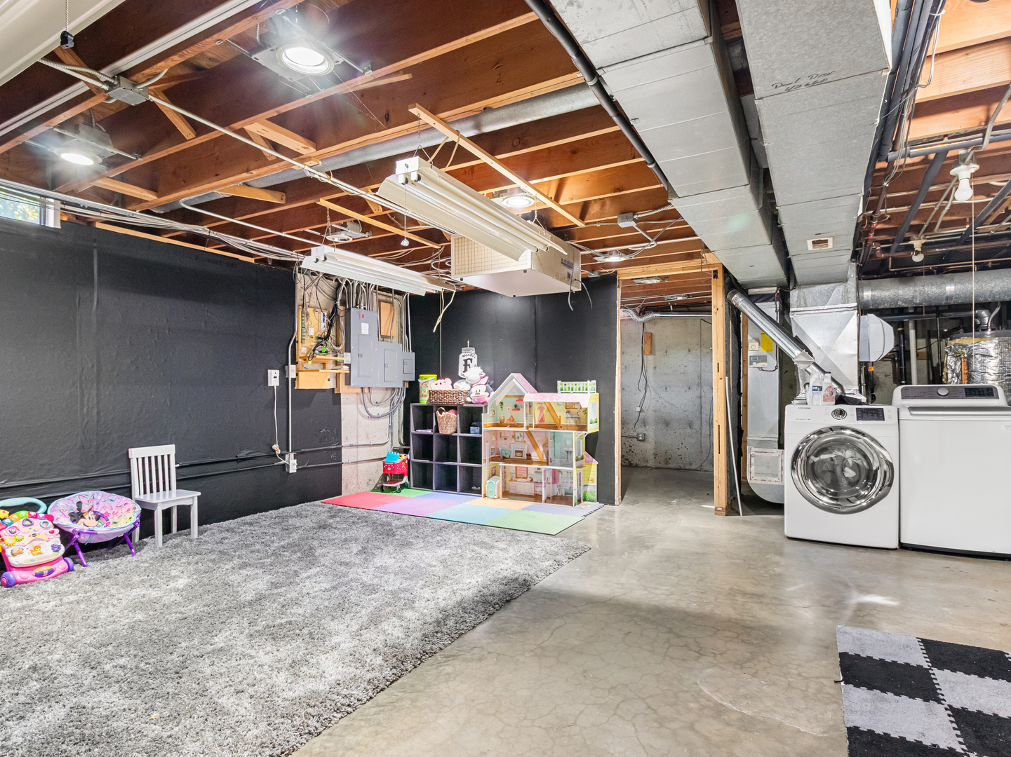 215 Fernwood Road Montgomery, IL 60538 - Photo 19 of 28 a view of car garage