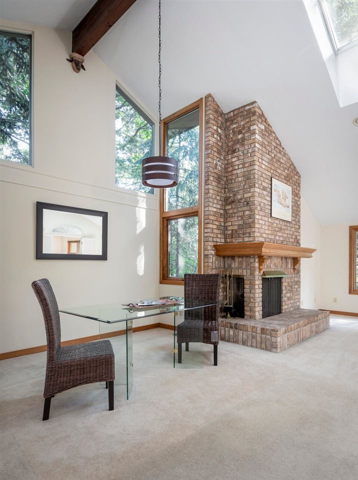 6448 Mission Ridge Traverse City, MI 49686 - Photo 6 of 26 1864616-5.JPG