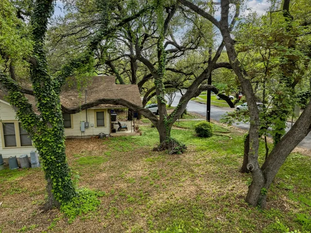 $1,300,000 | 1402 Hillside Avenue, Austin, TX 78704
