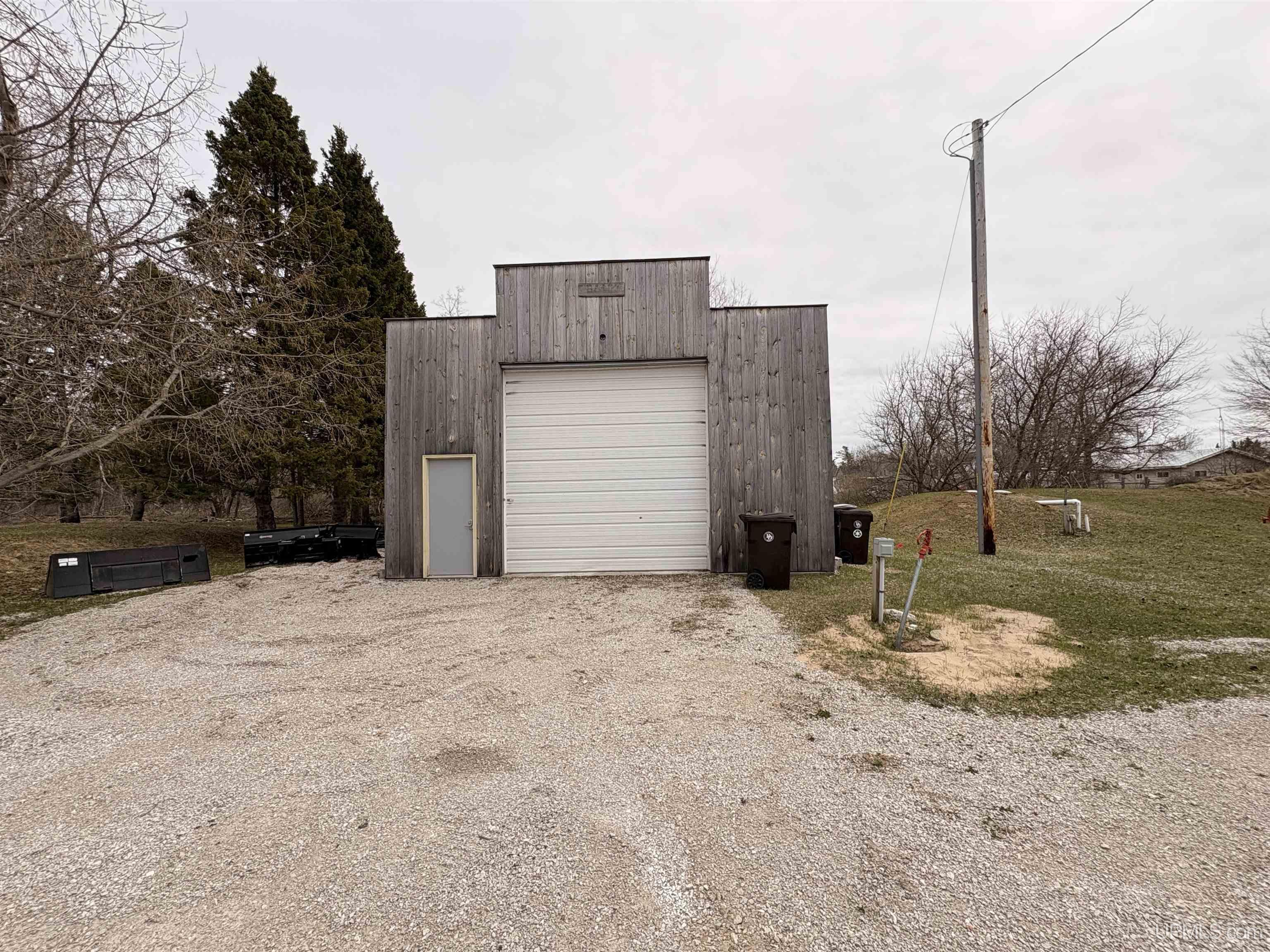 8184 River Gg Road Nahma, MI 49864 - Photo 3 of 17