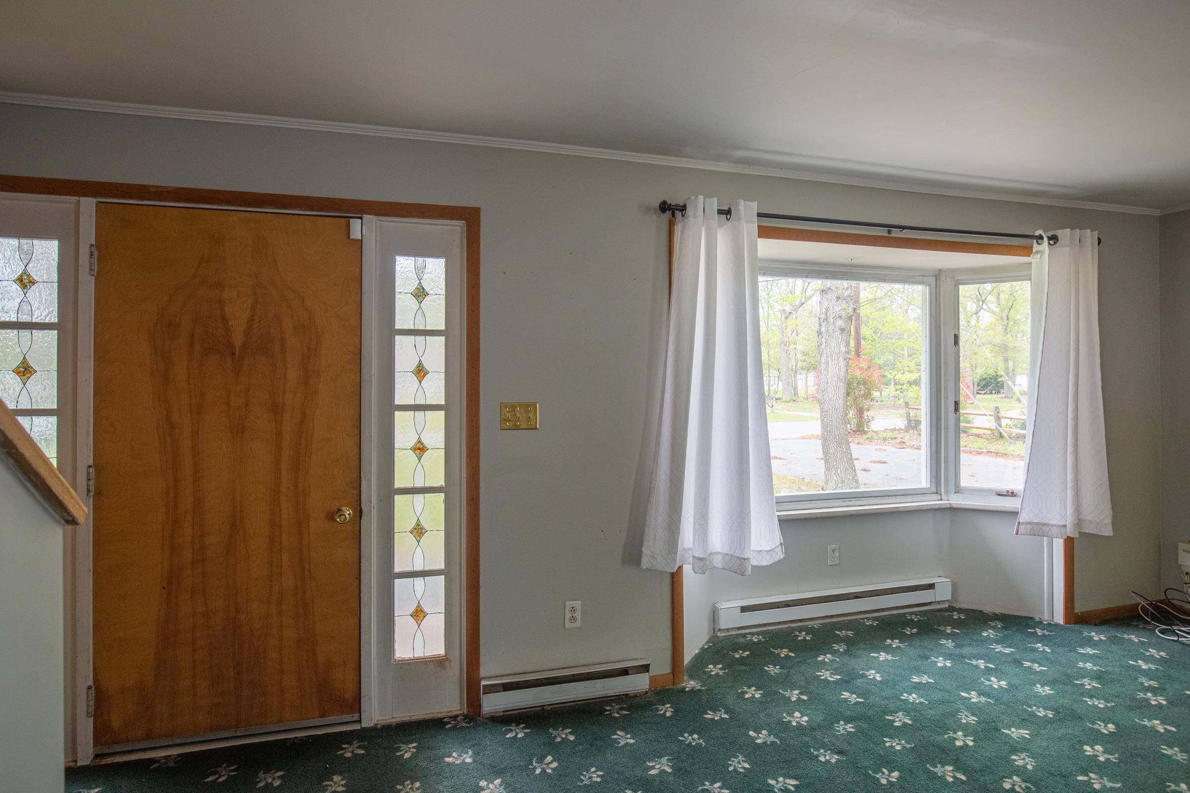 312 Ridge Cape May, NJ 08204 - Photo 6 of 32 an empty room with windows