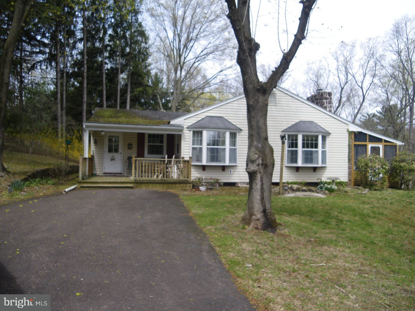 320 Saw Mill Road Pottstown, PA 19465 - Photo 1 of 25