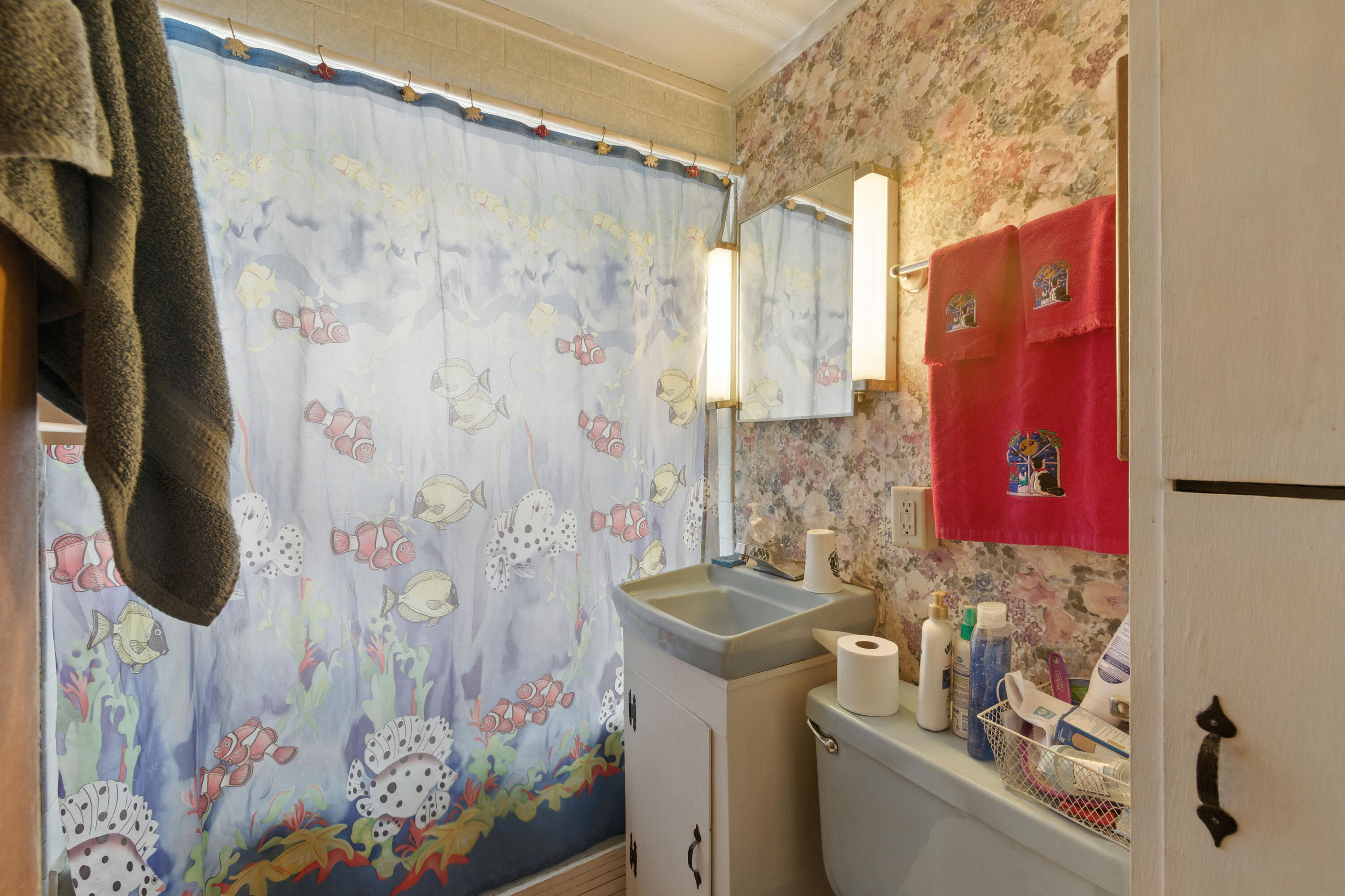 16 Hill Street Biddeford, ME 04005 - Photo 38 of 40 Apt 2 - Bathroom