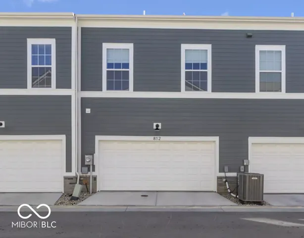 $2,575 | 812 Kinzer Avenue, Carmel, IN 46032