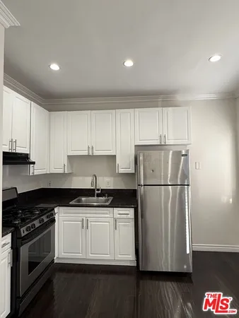 $1,395 | 334 North Heliotrope Drive, Unit 203, Los Angeles, CA 90004