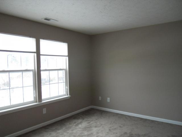 5904 Decatur Ridge Drive Indianapolis, IN 46221 - Photo 2 of 5