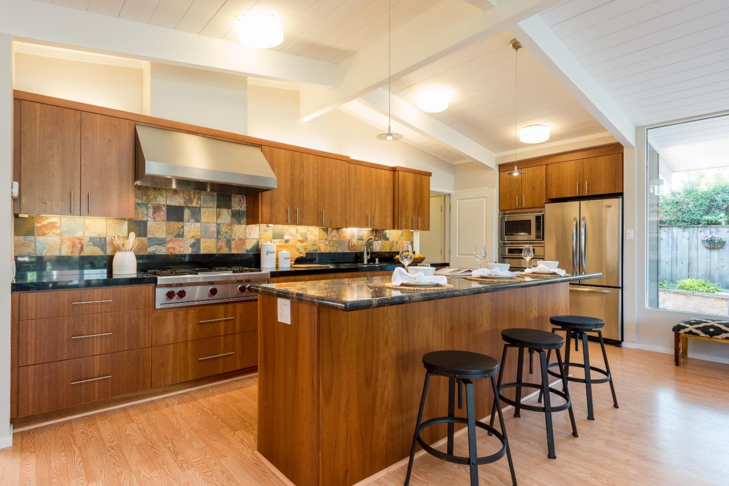 3476 Greer Road Palo Alto, CA 94303 - Photo 13 of 32 Gallery Image 13