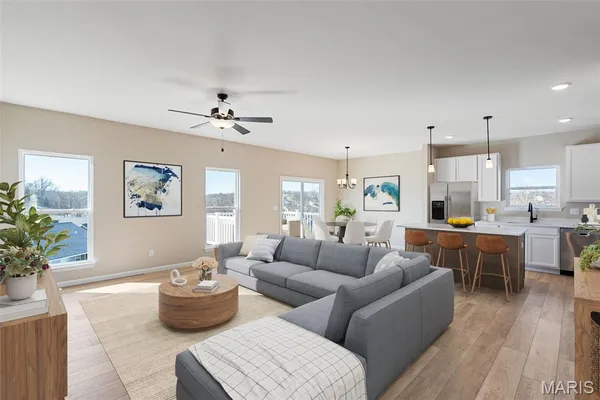 $349,500 | 176 Hank's Close, Unit 176 STB, Washington, MO 63090