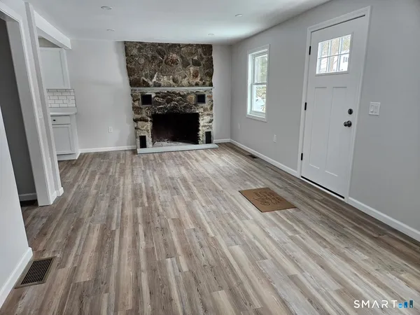 $384,999 | 2478 Main Street, Coventry, CT 06238