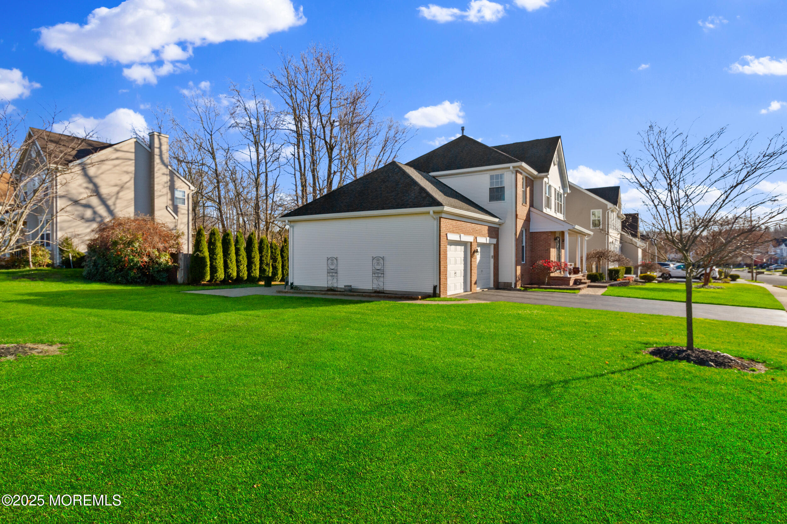 19 Danella Way Howell, NJ 07731 - Photo 2 of 26 2_img_0025 copy