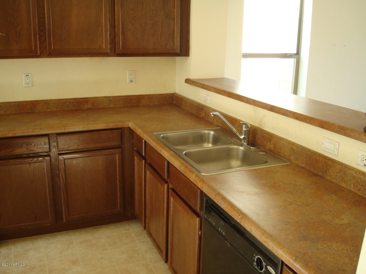 8606 West Payson Road Tolleson, AZ 85353 - Photo 3 of 11 Kitchen