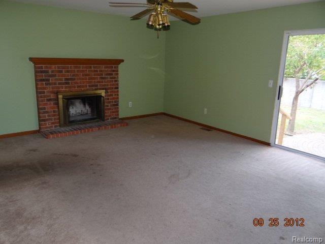 11394 Levan Road Livonia, MI 48150 - Photo 4 of 12 014.JPG