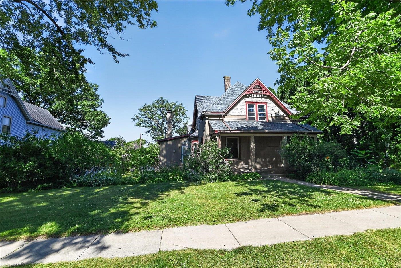 212 South 5th Street Mount Horeb, WI 53572 - Photo 2 of 61