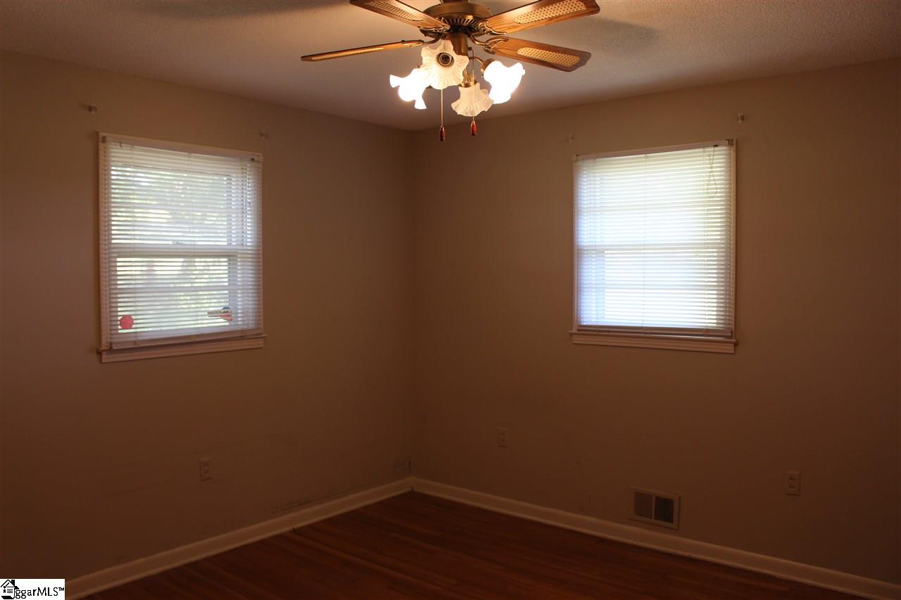374 Flatwood Road Spartanburg, SC 29303 - Photo 11 of 18