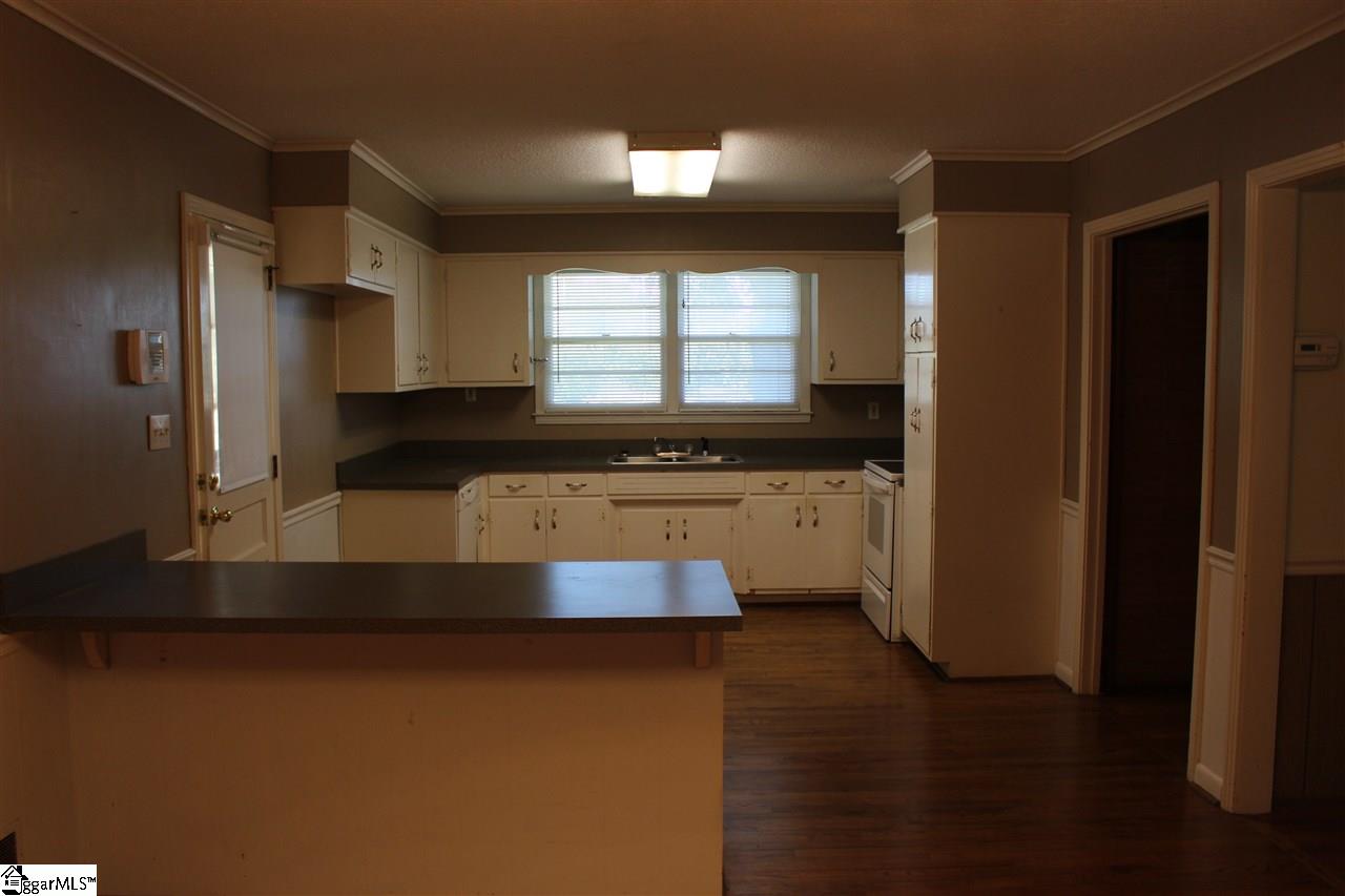 374 Flatwood Road Spartanburg, SC 29303 - Photo 4 of 18