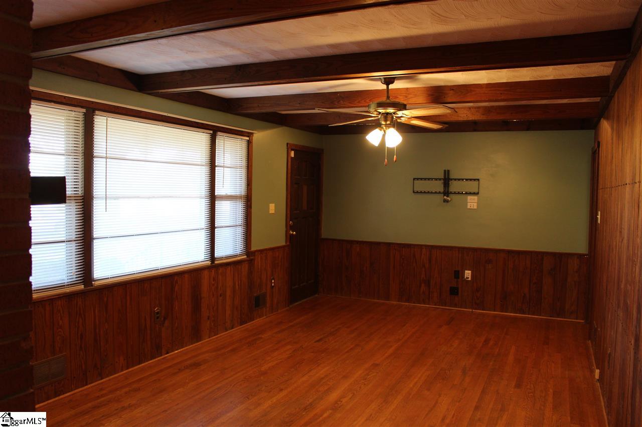 374 Flatwood Road Spartanburg, SC 29303 - Photo 8 of 18