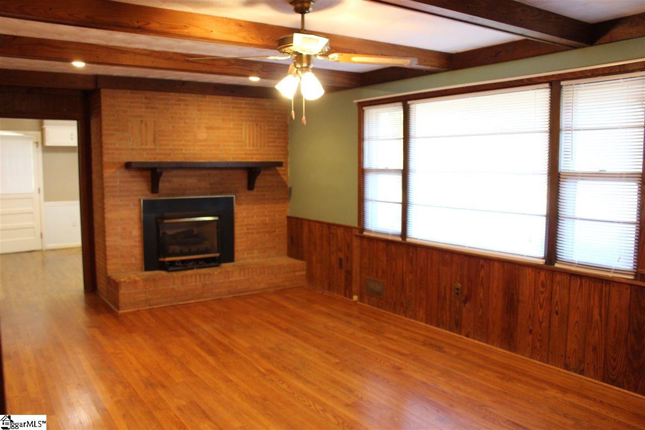 374 Flatwood Road Spartanburg, SC 29303 - Photo 9 of 18