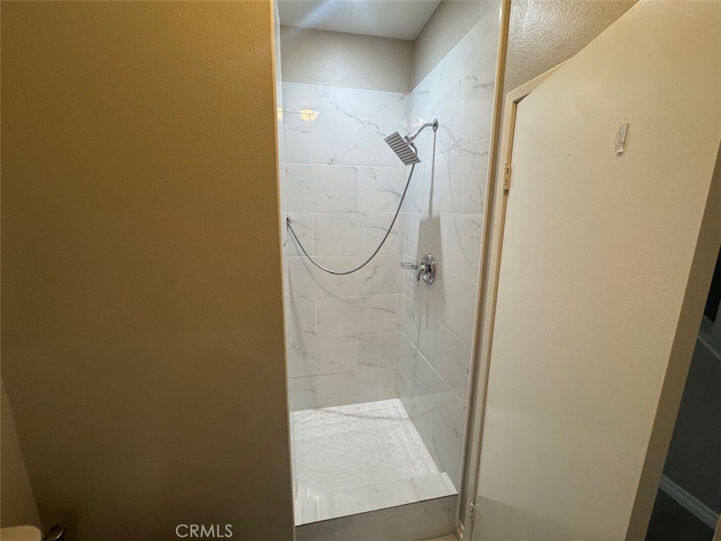 1059 Silvercreek Road Corona, CA 92882 - Photo 20 of 54