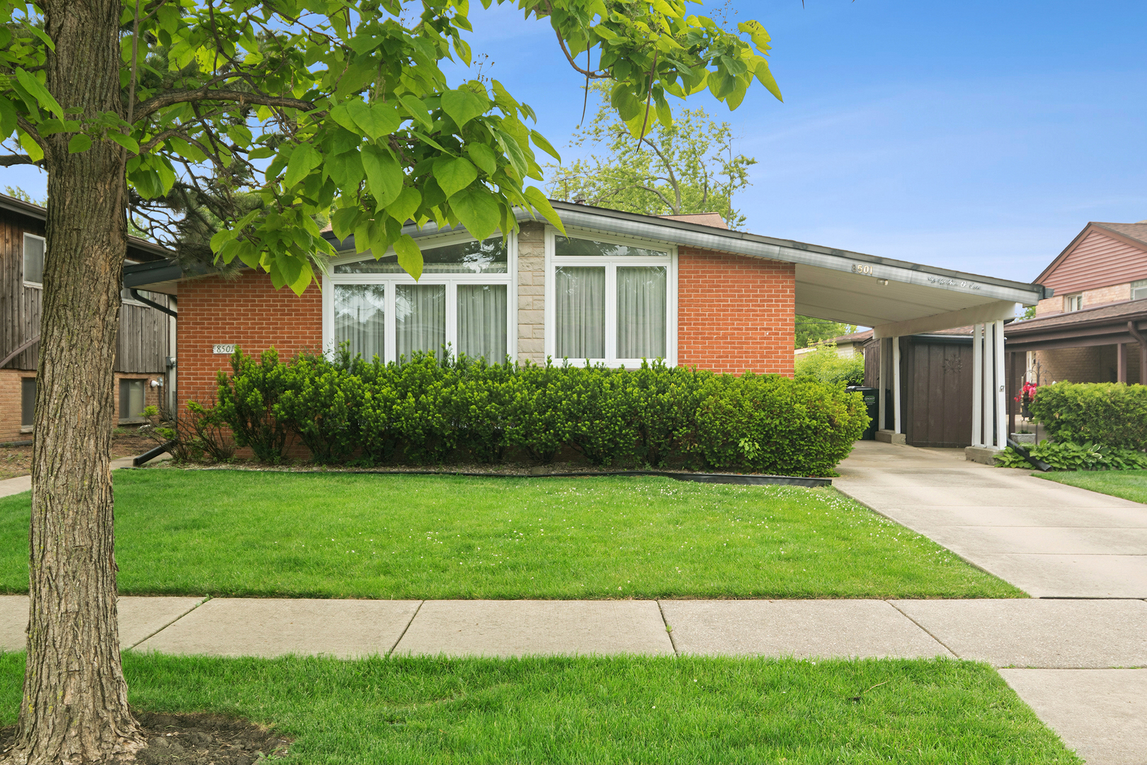 8501 West Normal Avenue Niles, IL 60714 - Photo 1 of 25
