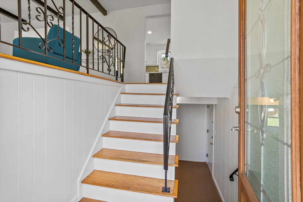 28 Minuteman Road Acton, MA 01720 - Photo 2 of 39 Gallery Image 2