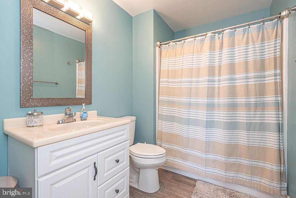 10404 New Quay Road Ocean City, MD 21842 - Photo 36 of 44 2nd full bath