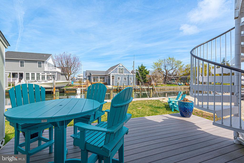 10404 New Quay Road Ocean City, MD 21842 - Photo 41 of 44 outdoor main ledvel deck