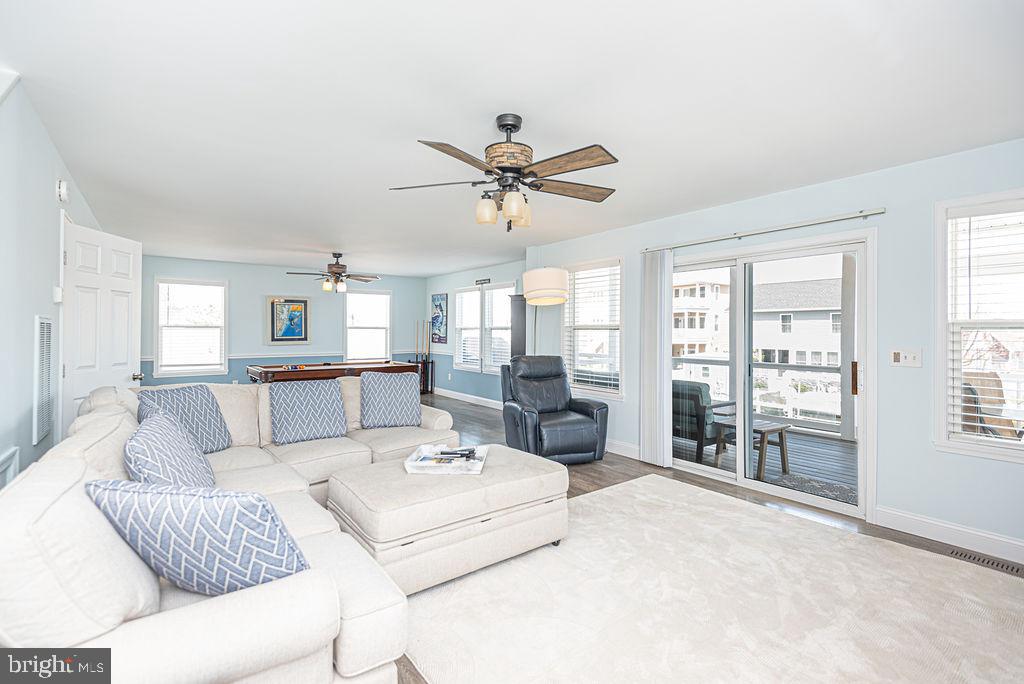 10404 New Quay Road Ocean City, MD 21842 - Photo 10 of 44 open living area