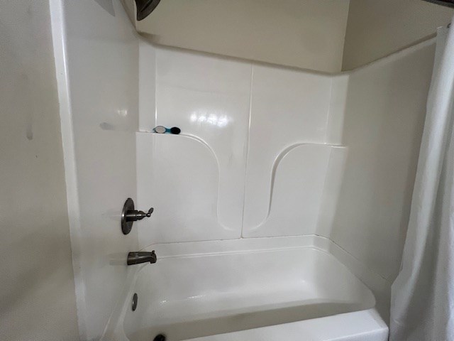 4647 Fairview Drive Columbus, GA 31907 - Photo 7 of 10 a close view of a bathtub in bathroom