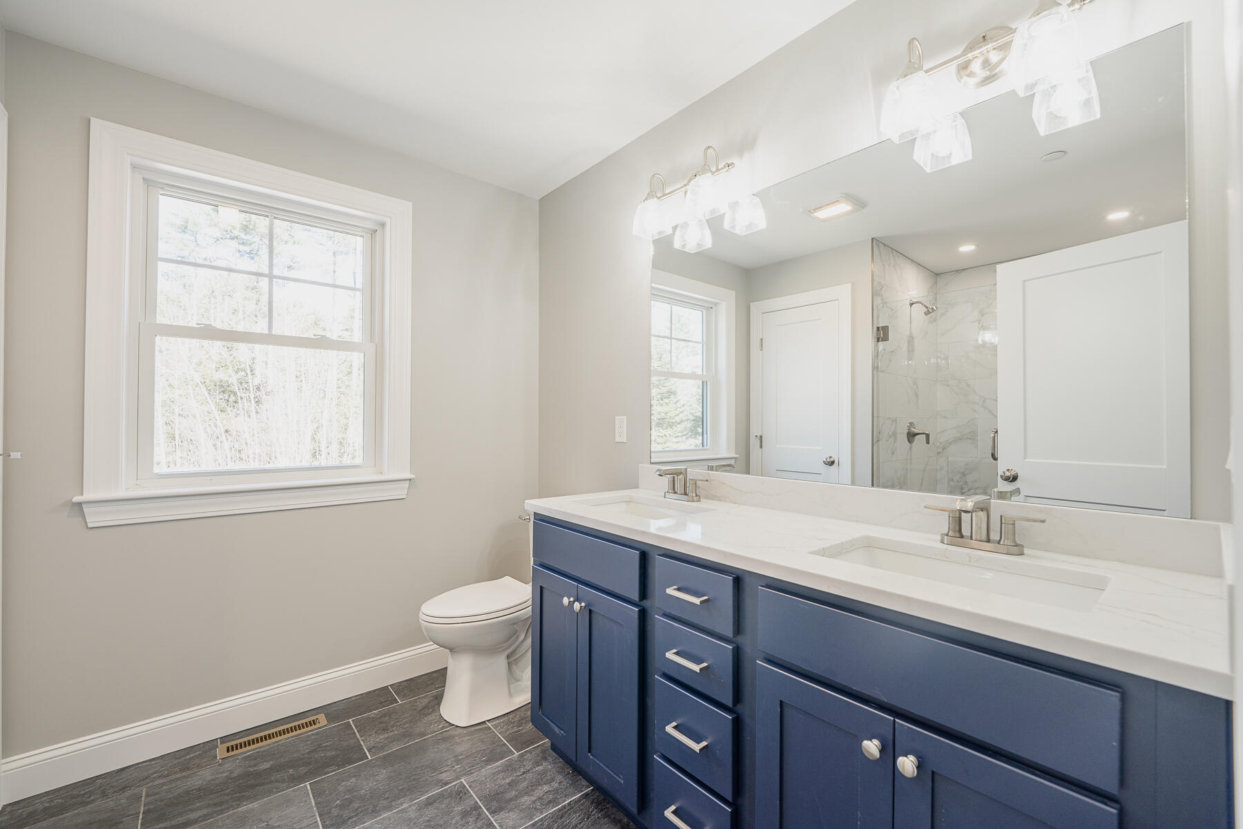 54 Forest Drive Arundel, ME 04046 - Photo 28 of 78 1st Floor Primary