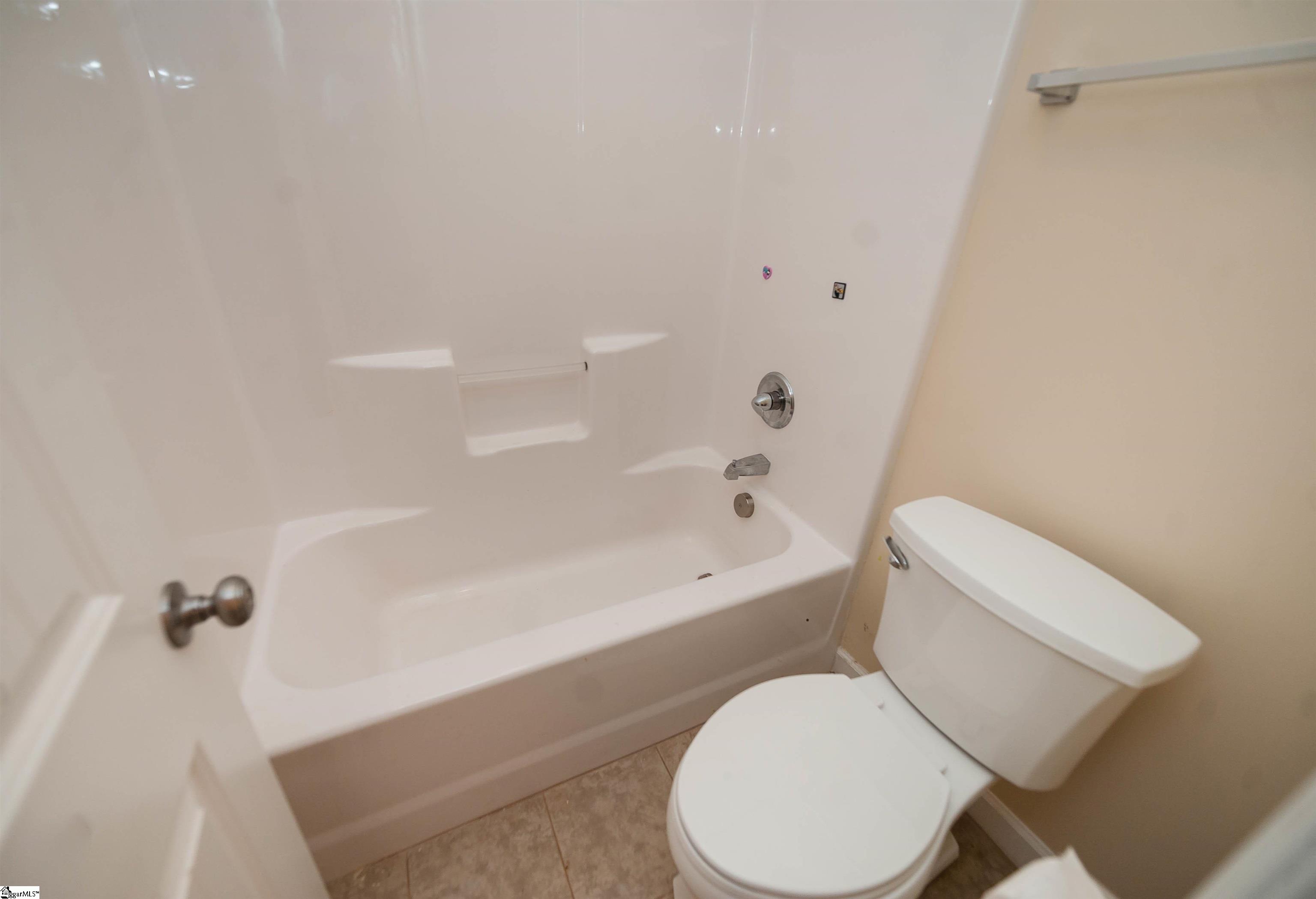 200 State Rd S-42-2591 Roebuck, SC 29376 - Photo 5 of 36 Gallery Image 5