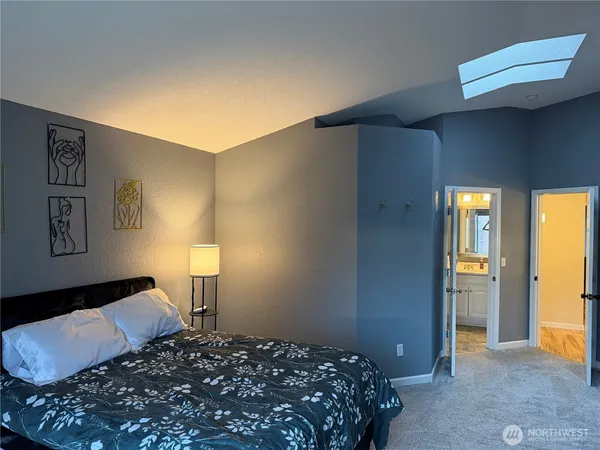 a view of a walk in closet