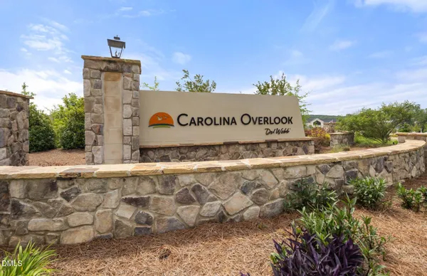 a view of a tennis court