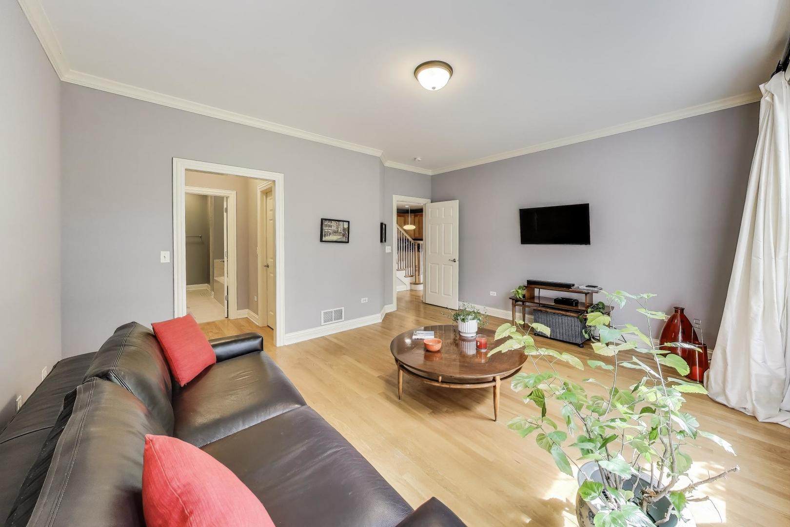 3123 Thorne Hill Court, Unit 11 Lisle, IL 60532 - Photo 13 of 37