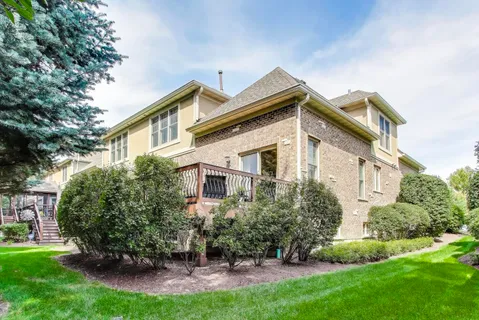 $685,000 | 3123 Thorne Hill Court, Unit 11, Lisle, IL 60532