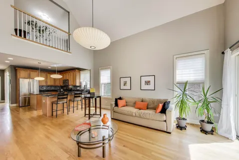 $685,000 | 3123 Thorne Hill Court, Unit 11, Lisle, IL 60532