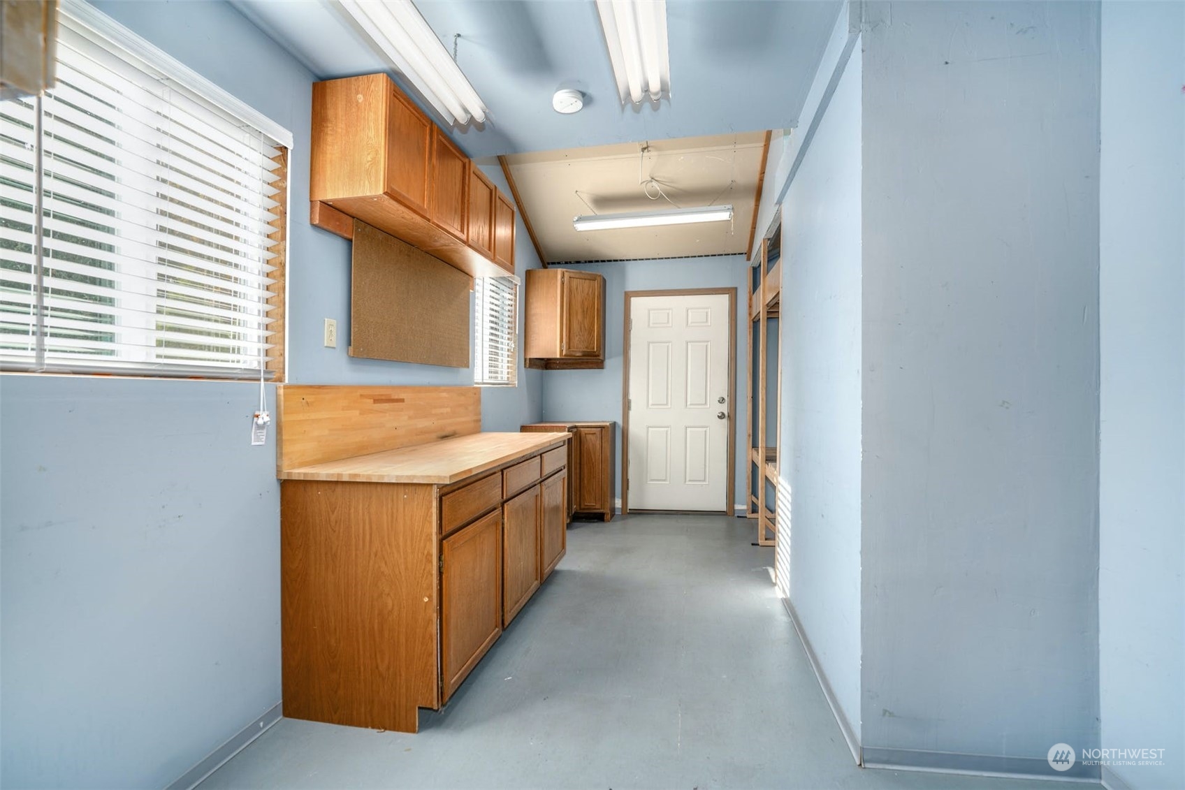 2019 Camas Avenue Northeast Renton, WA 98056 - Photo 13 of 36 Gallery Image 13