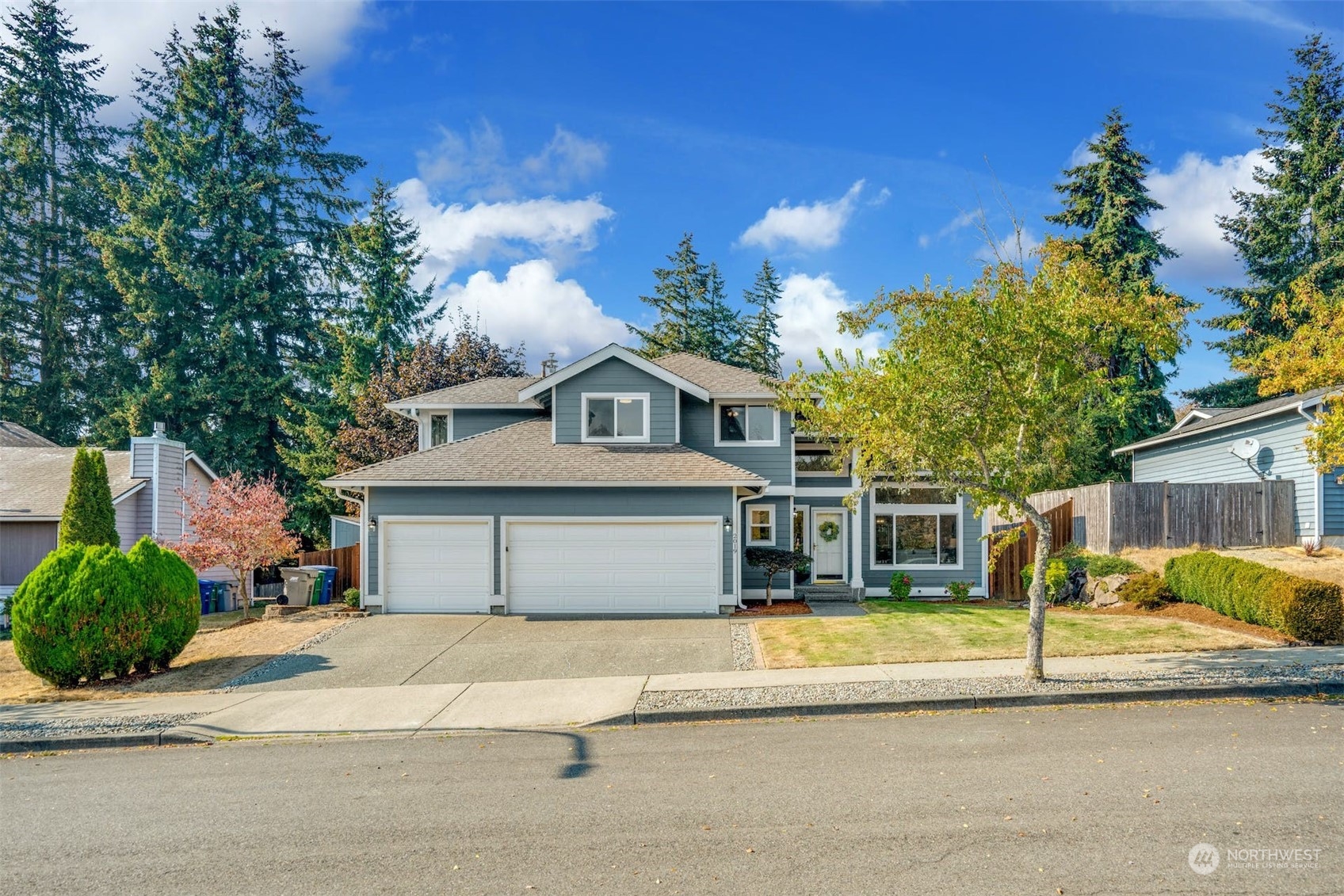2019 Camas Avenue Northeast Renton, WA 98056 - Photo 3 of 36 Gallery Image 3