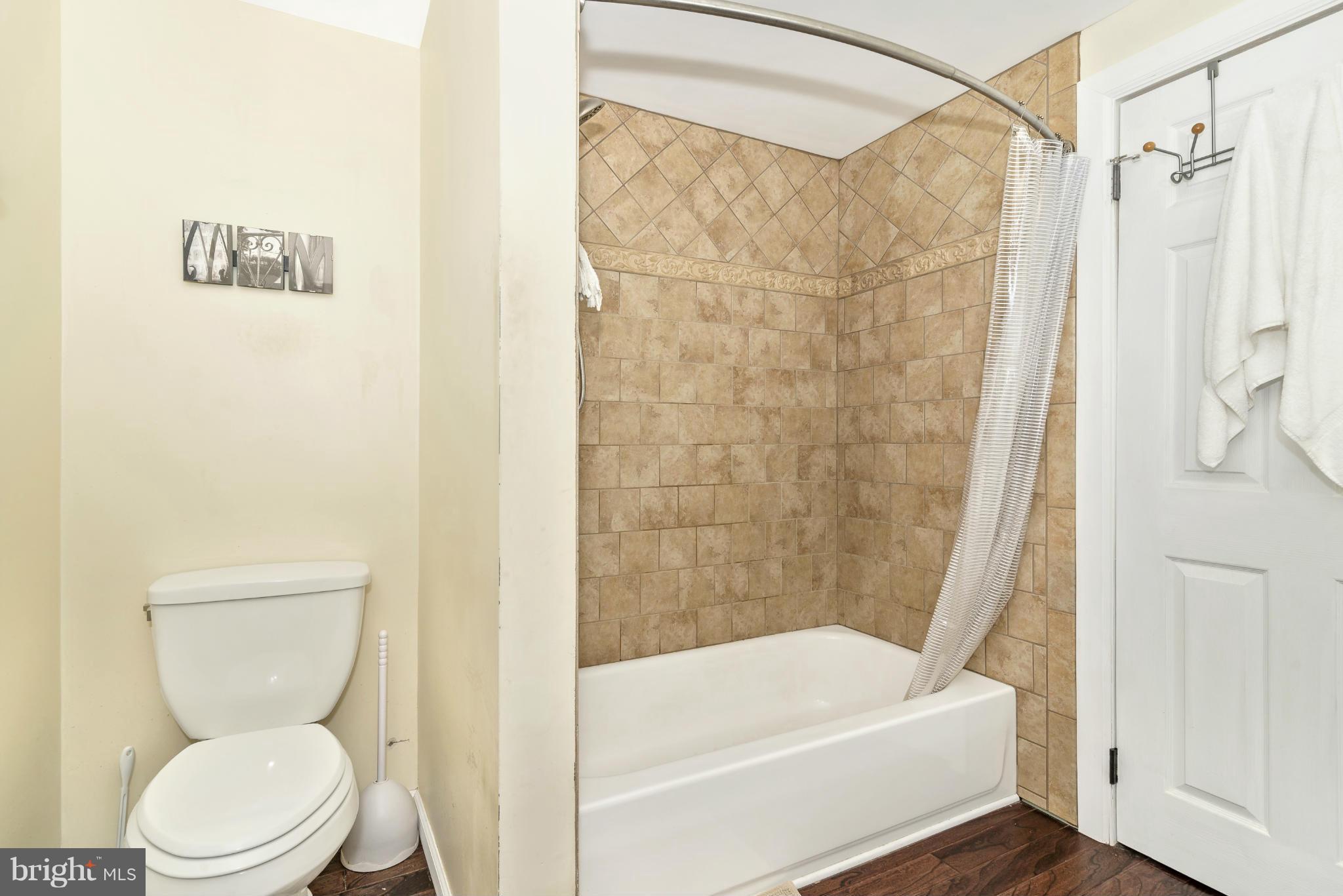8341 Reno Monument Road Middletown, MD 21769 - Photo 16 of 30 Bath