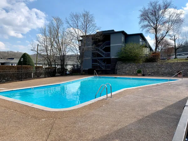 $1,650 | 21 Vaughns Gap Road, Unit 110, Nashville, TN 37205