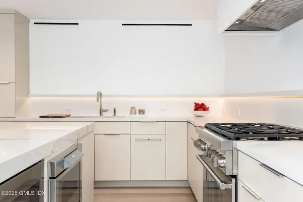 $4,800,000 | 636 Steamboat Road, Unit 3A B & E, Greenwich, CT 06830