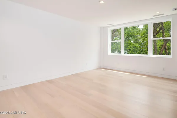 $4,800,000 | 636 Steamboat Road, Unit 3A B & E, Greenwich, CT 06830