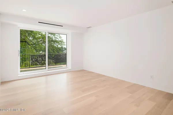 $4,800,000 | 636 Steamboat Road, Unit 3A B & E, Greenwich, CT 06830