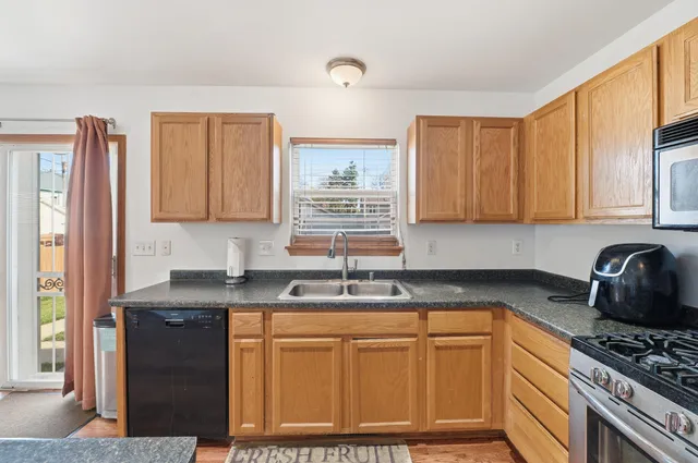 $284,000 | 1810 North 19th Street, Milwaukee, WI 53205