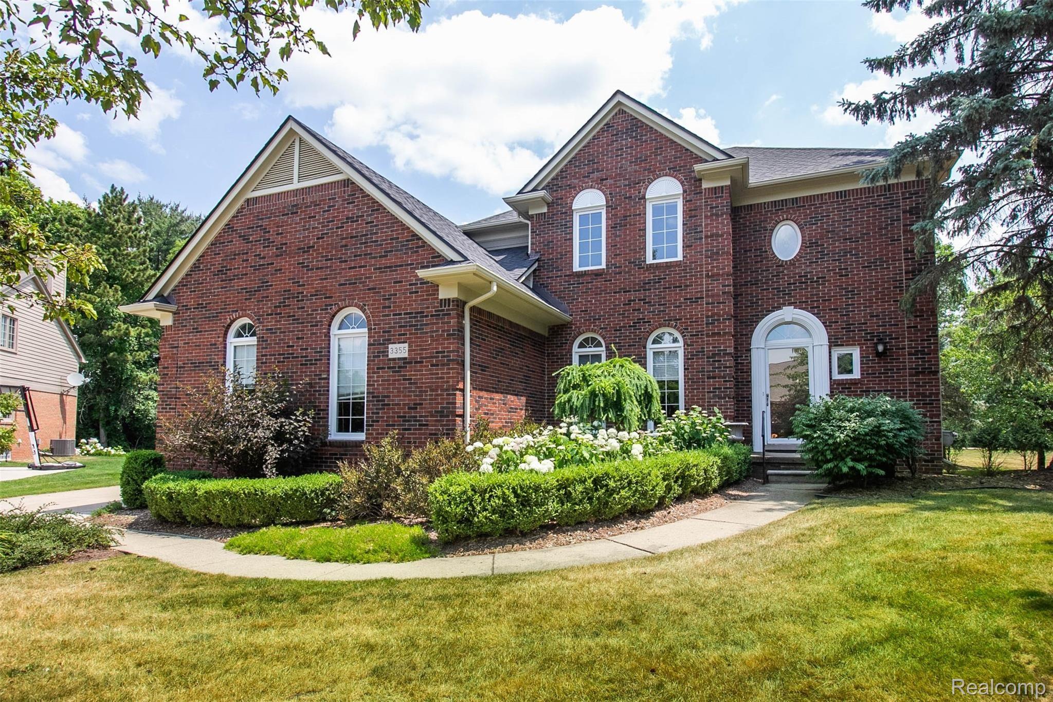 3355 Seminole Court Rochester, MI 48309 - Photo 1 of 41 1.jpg