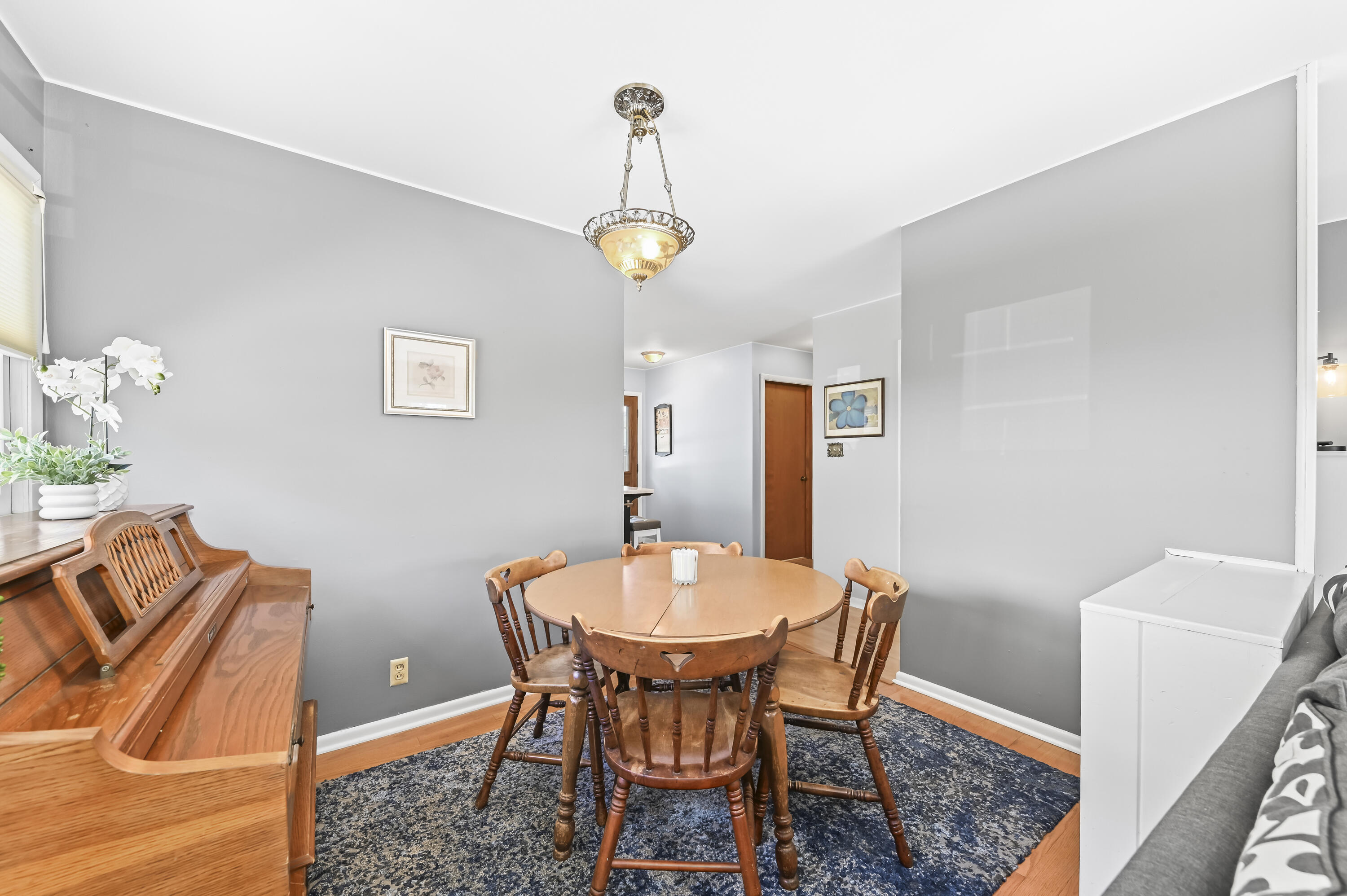 5764 Bridge Road Cedarburg, WI 53012 - Photo 10 of 31 Dining Room