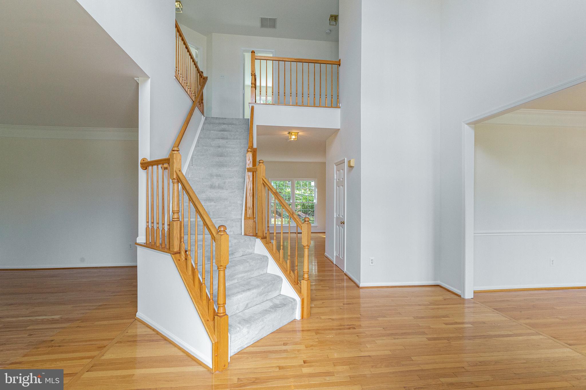 12924 Summit Ridge Terrace Germantown, MD 20874 - Photo 3 of 33 Gallery Image 3