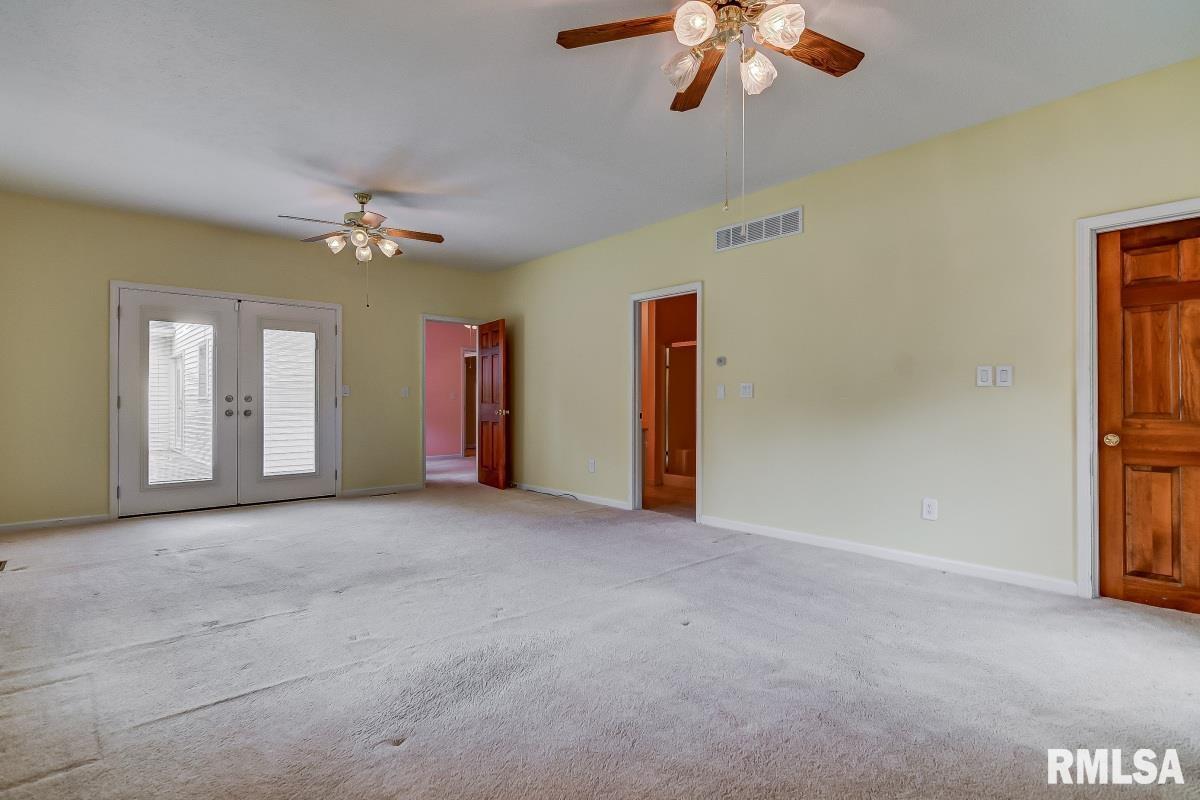 2501 Shadow Chaser Drive Springfield, IL 62711 - Photo 24 of 41